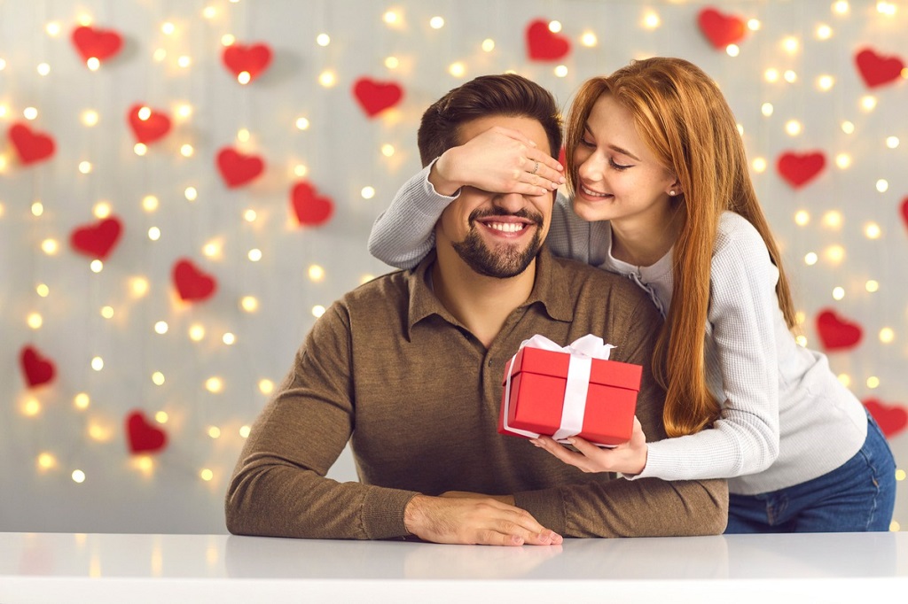 When Your Husband Buys a Gift for Another Woman: Understanding the Situation